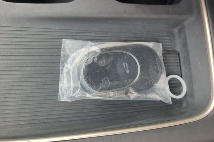 Used Nio ES8 2024 75 kWh Interior 1