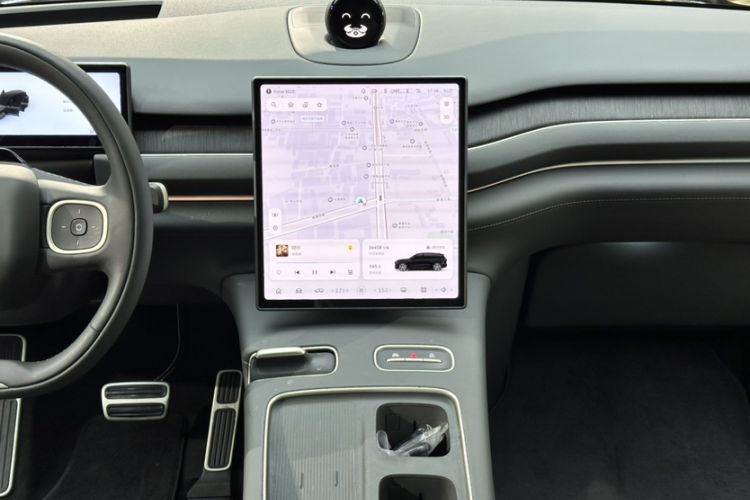 Used Nio ES8 2024 100kWh Signature Edition Interior 5