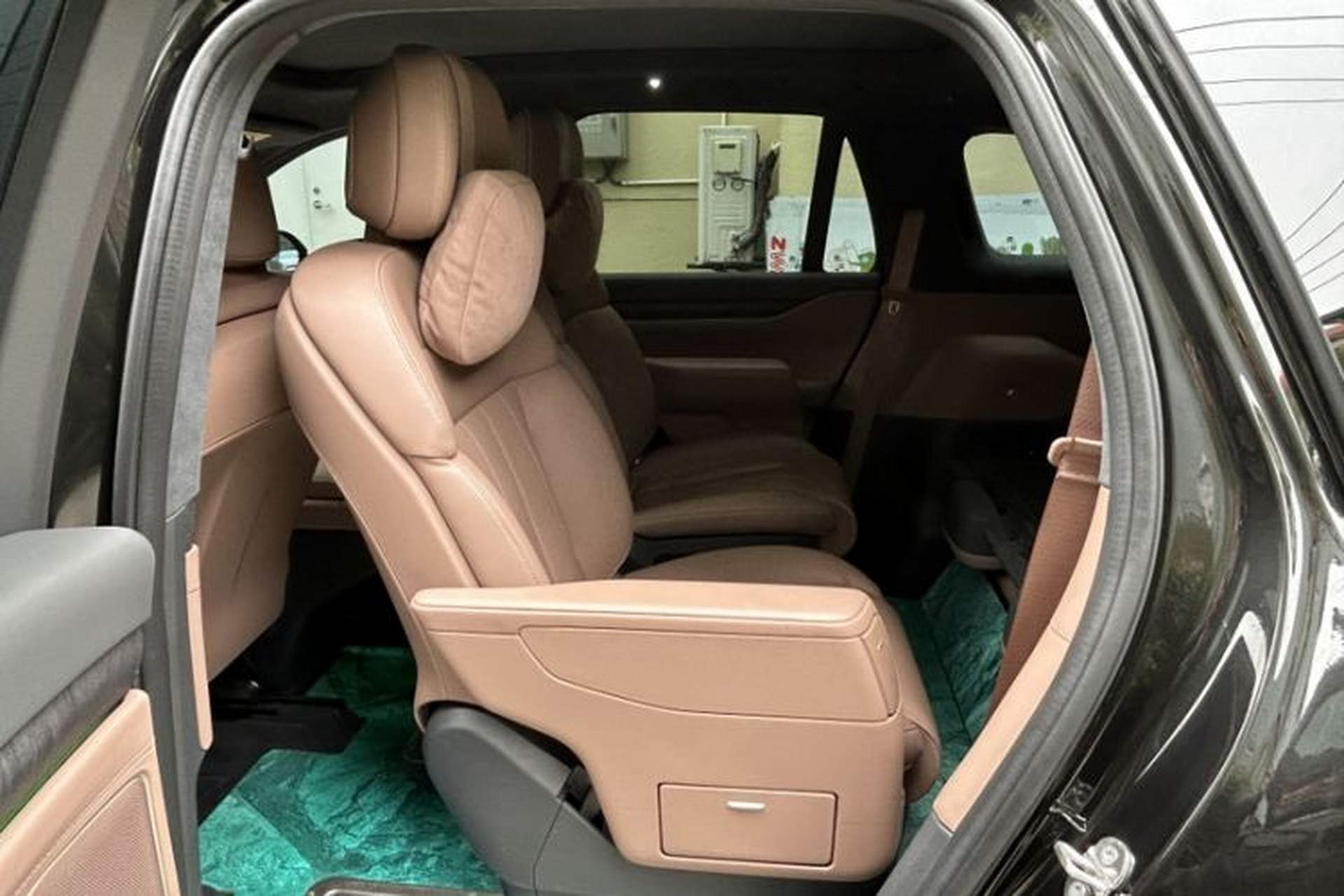 Used Nio ES8 2024 75 kWh Interior 8