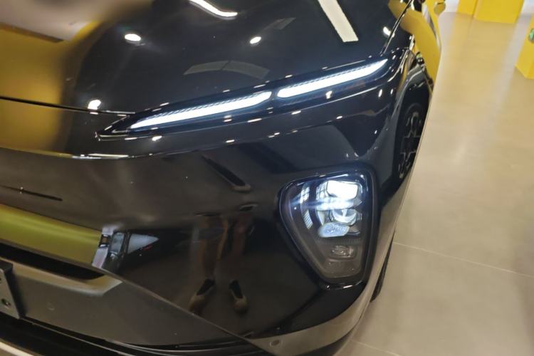 Used Nio ES8 2024 75 kWh Executive Edition Left Front Headlight