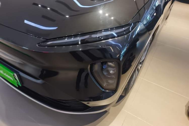 Used Nio ES8 2024 75 kWh Left Front Headlight