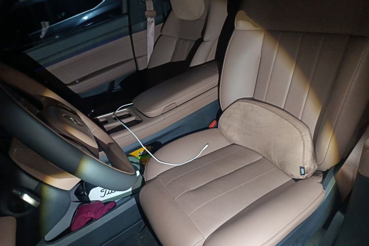 Used Nio ES8 2024 75 kWh Left Front Seat