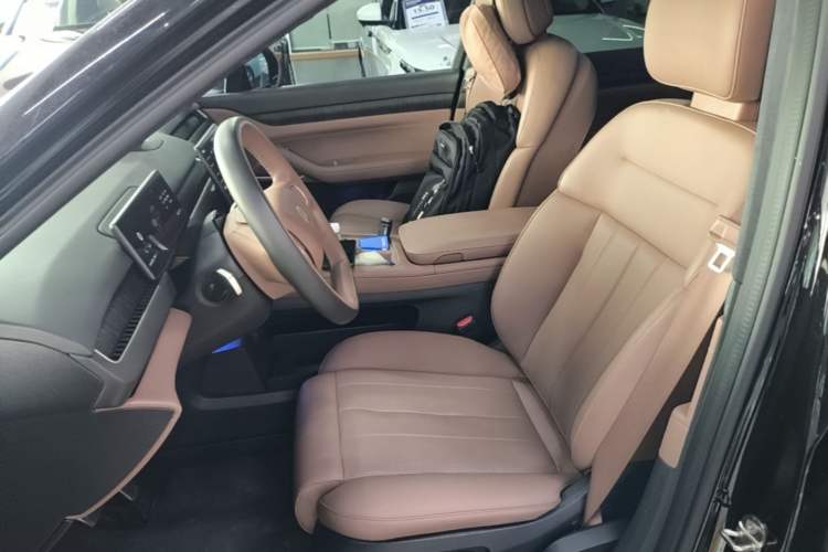 Used Nio ES8 2024 100kWh Signature Edition Left Front Seat
