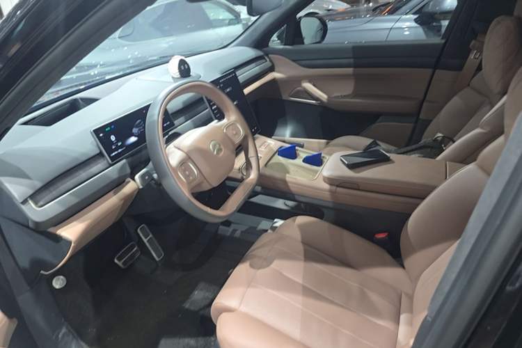 Used Nio ES8 2024 75 kWh Left Front Seat