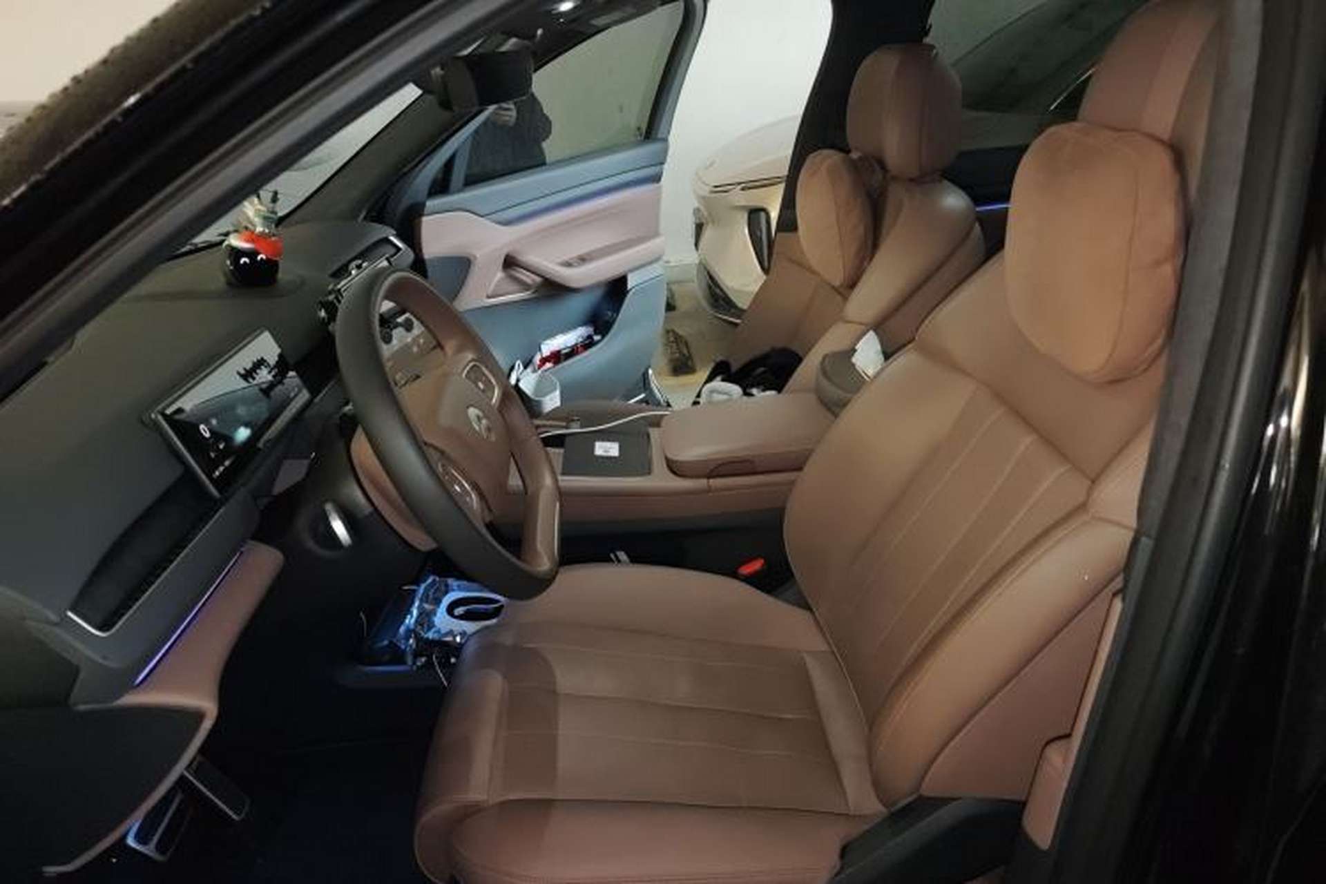 Used Nio ES8 2024 75 kWh Left Front Seat