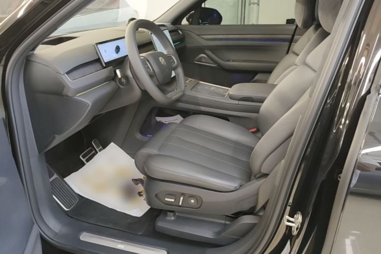 Used Nio ES8 2024 75 kWh Left Front Seat