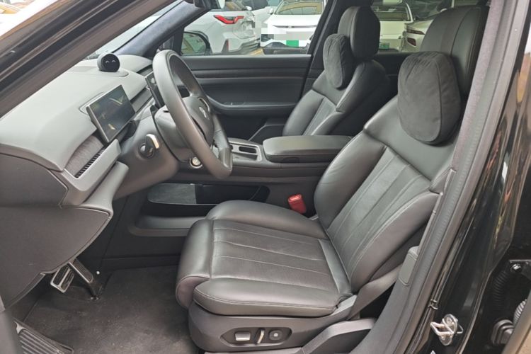 Used Nio ES8 2024 75 kWh Executive Edition Left Front Seat