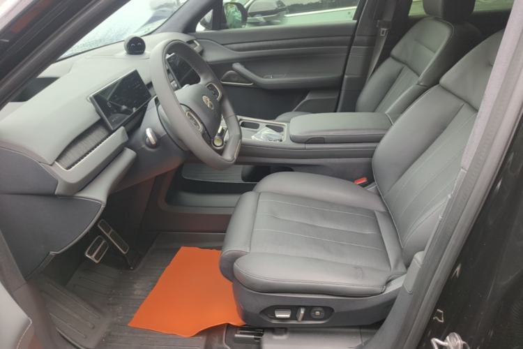 Used Nio ES8 2024 75 kWh Left Front Seat