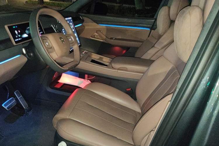 Used Nio ES8 2024 75 kWh Executive Edition Left Front Seat