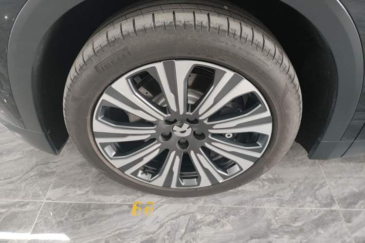 Used Nio ES8 2024 75 kWh Executive Edition Left Front Wheel Hub