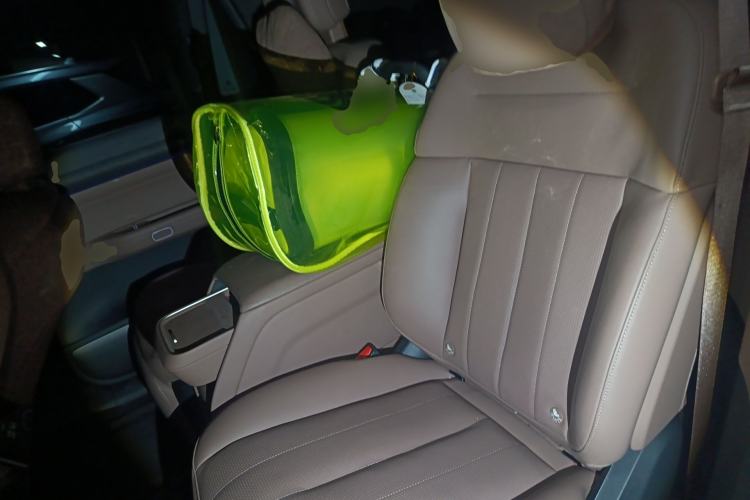 Used Nio ES8 2024 75 kWh Left Rear Seat