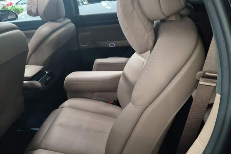 Used Nio ES8 2024 75 kWh Left Rear Seat
