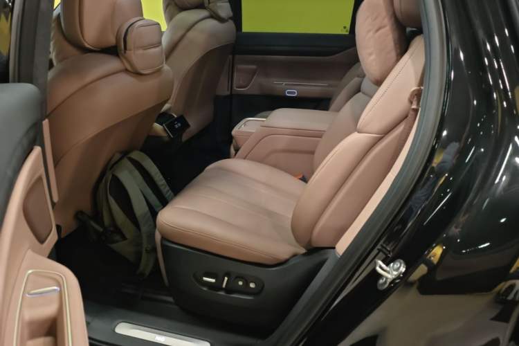 Used Nio ES8 2024 75 kWh Executive Edition Left Rear Seat