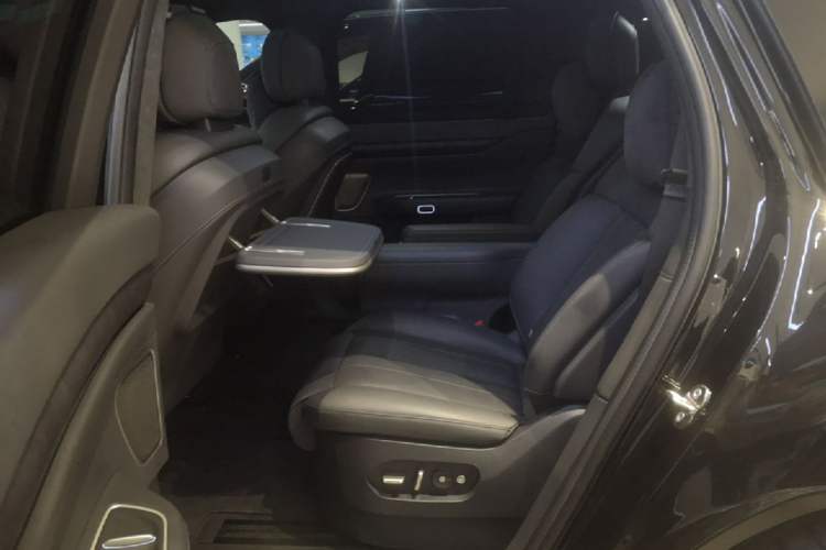 Used Nio ES8 2024 75 kWh Left Rear Seat