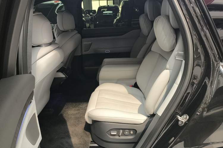 Used Nio ES8 2024 75 kWh Left Rear Seat