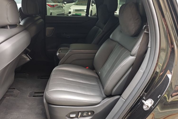 Used Nio ES8 2024 75 kWh Executive Edition Left Rear Seat
