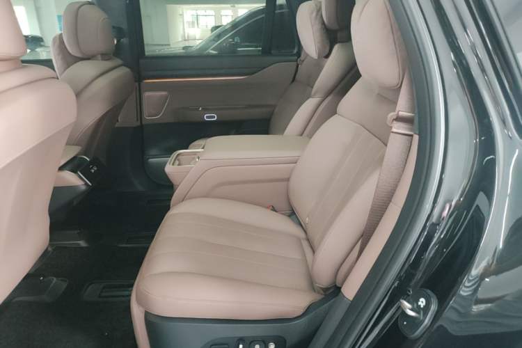 Used Nio ES8 2024 75 kWh Executive Edition Left Rear Seat