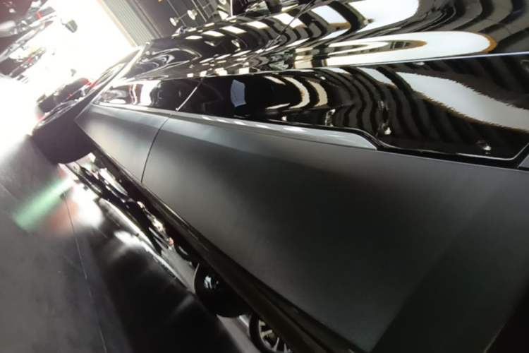 Used Nio ES8 2024 100kWh Signature Edition Left Side Sill