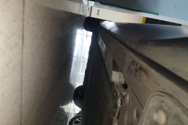 Used Nio ES8 2024 100kWh Left Side Sill