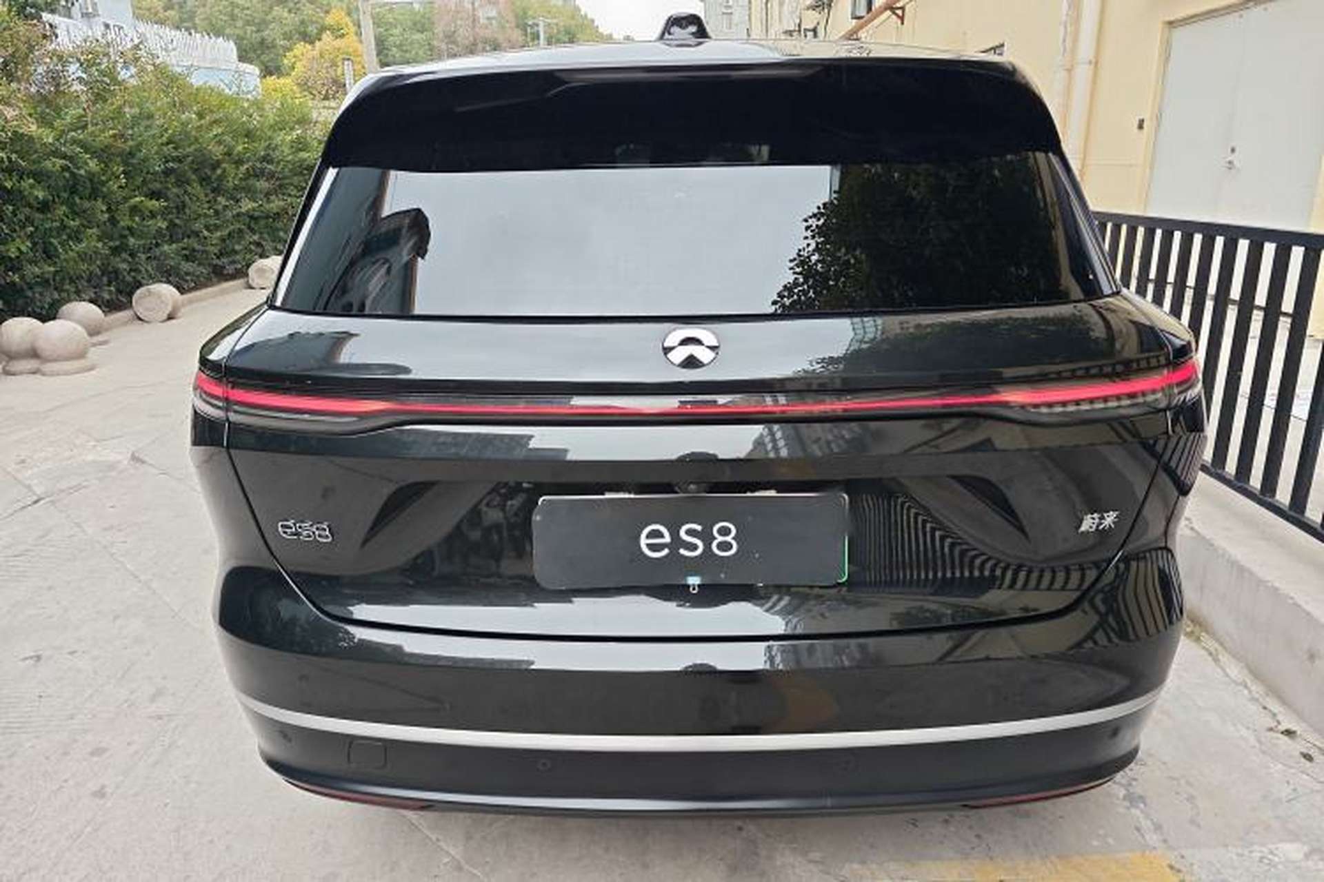 Used Nio ES8 2024 75 kWh Rear