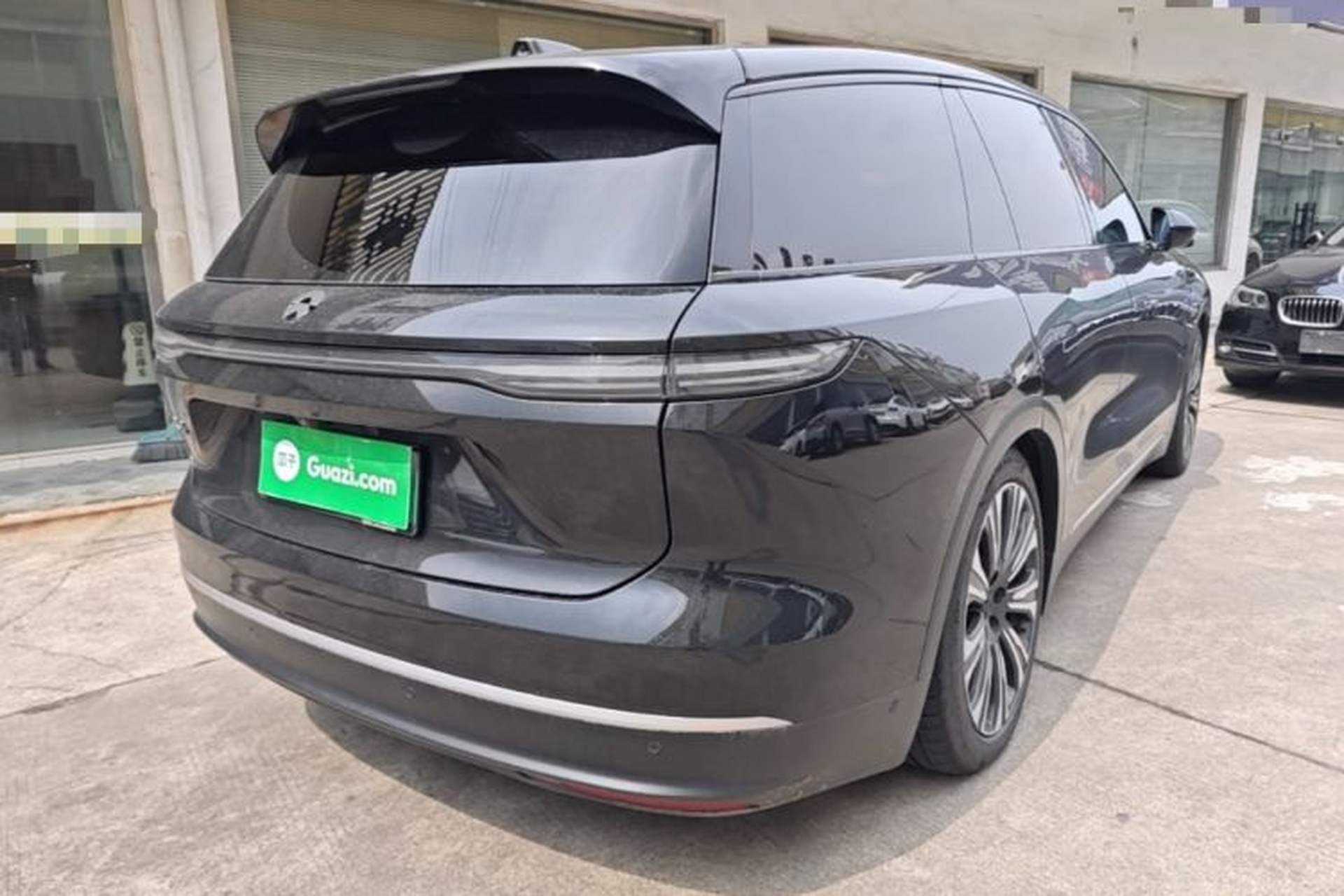 Used Nio ES8 2024 75 kWh Executive Edition Rear Right 45 Deg