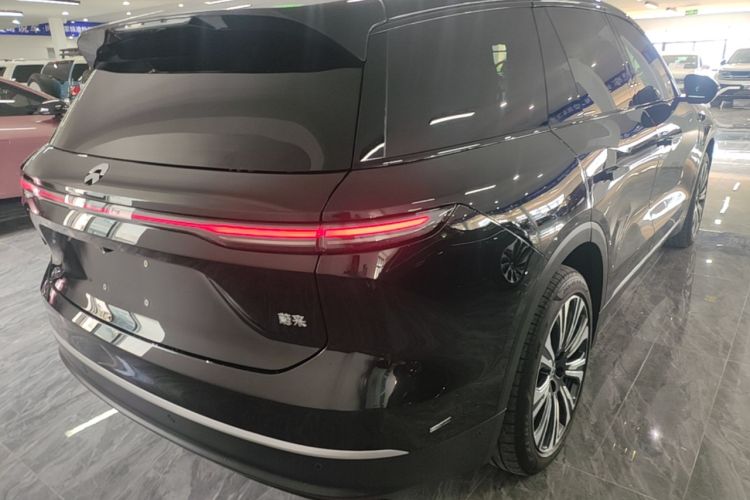 Used Nio ES8 2024 75 kWh Executive Edition Rear Right 45 Deg