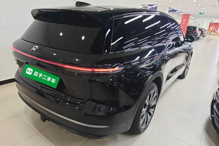 Used Nio ES8 2024 75 kWh Executive Edition Rear Right 45 Deg
