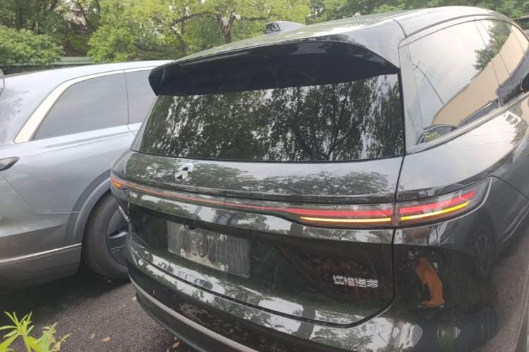 Used Nio ES8 2024 75 kWh Rear