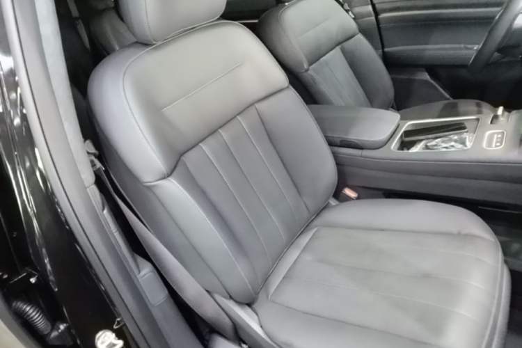 Used Nio ES8 2024 100kWh Signature Edition Right Front Seat