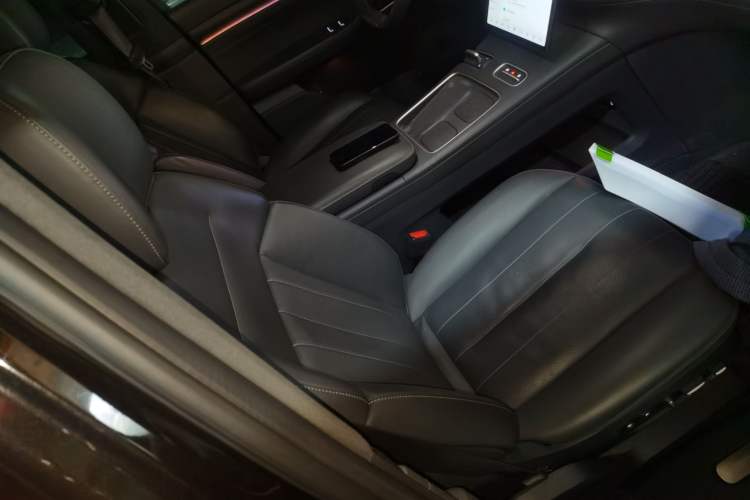 Used Nio ES8 2024 100kWh Right Front Seat