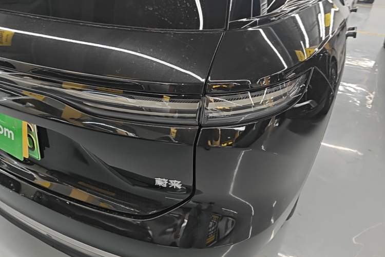 Used Nio ES8 2024 75 kWh Executive Edition Right Rear Taillight