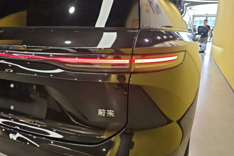 Used Nio ES8 2024 75 kWh Executive Edition Right Rear Taillight