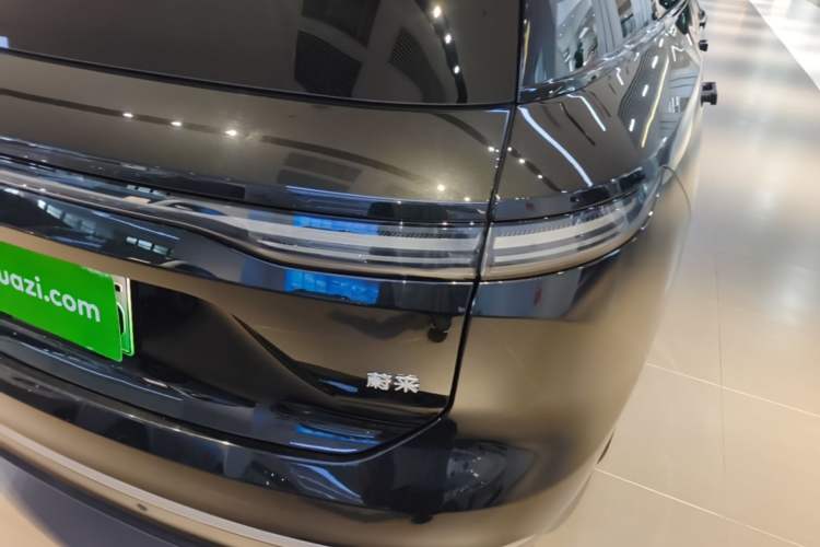 Used Nio ES8 2024 75 kWh Right Rear Taillight