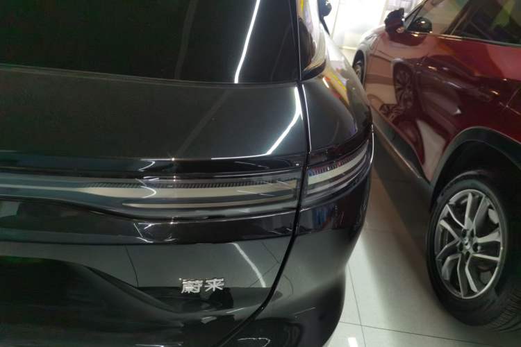 Used Nio ES8 2024 100kWh Right Rear Taillight