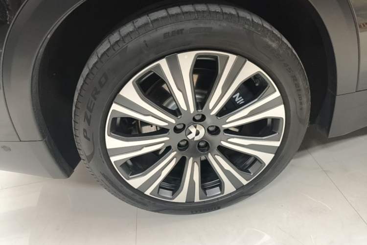 Used Nio ES8 2024 75 kWh Right Rear Wheel Hub