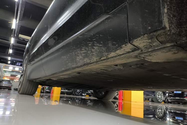 Used Nio ES8 2024 100kWh Signature Edition Right Side Sill