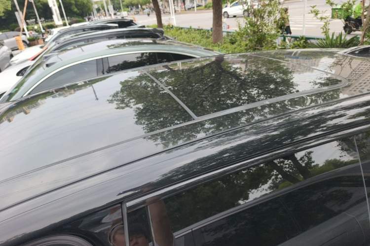 Used Nio ES8 2024 75 kWh Roof