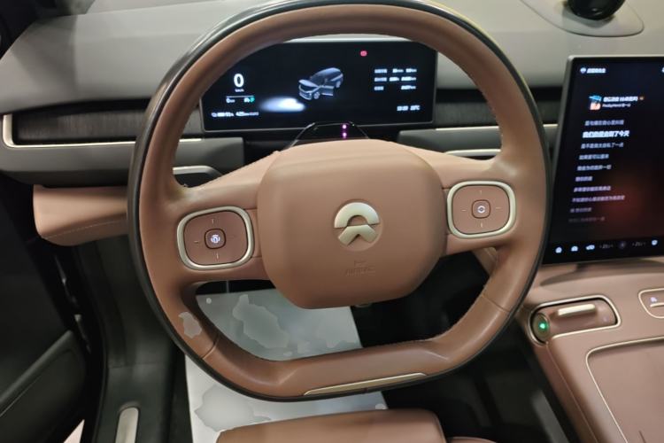 Used Nio ES8 2024 75 kWh Executive Edition Steering Wheel