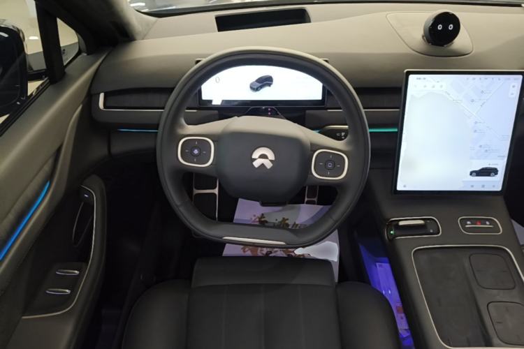 Used Nio ES8 2024 75 kWh Steering Wheel