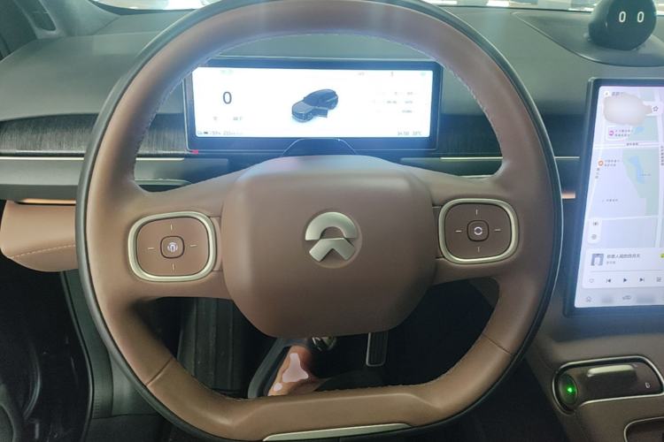 Used Nio ES8 2024 75 kWh Executive Edition Steering Wheel