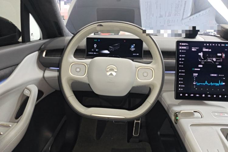 Used Nio ES8 2024 75 kWh Executive Edition Steering Wheel