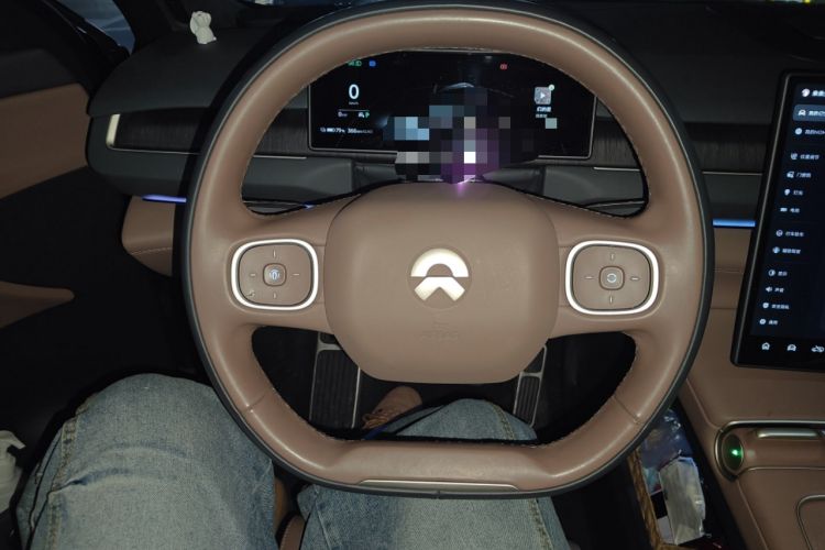 Used Nio ES8 2024 75 kWh Steering Wheel