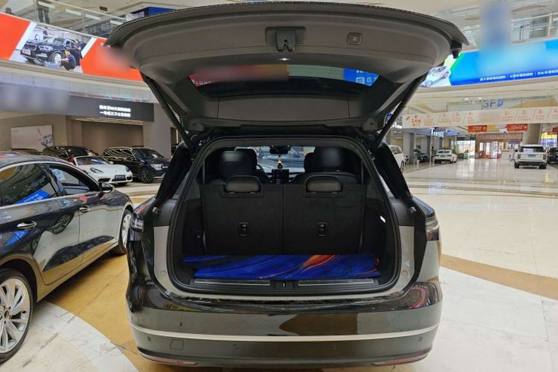 Used Nio ES8 2024 75 kWh Trunk