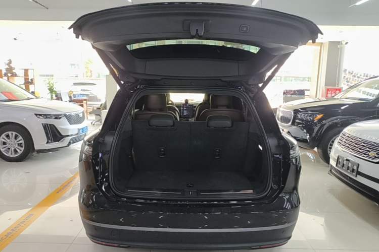 Used Nio ES8 2024 100kWh Signature Edition Trunk