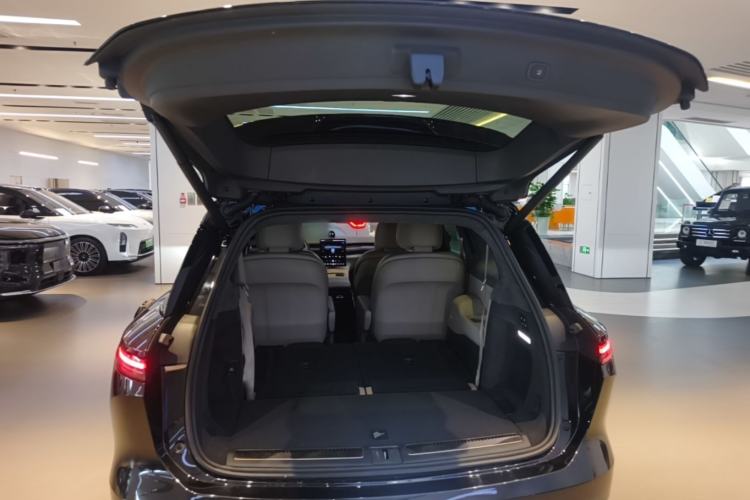 Used Nio ES8 2024 75 kWh Trunk
