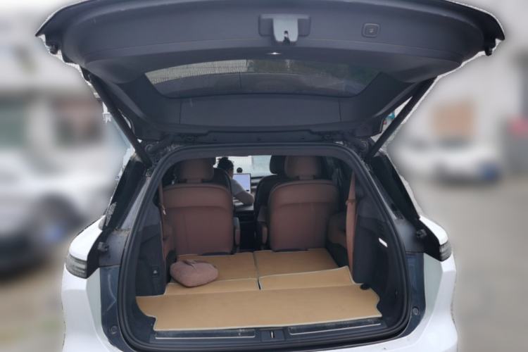 Used Nio ES8  Trunk