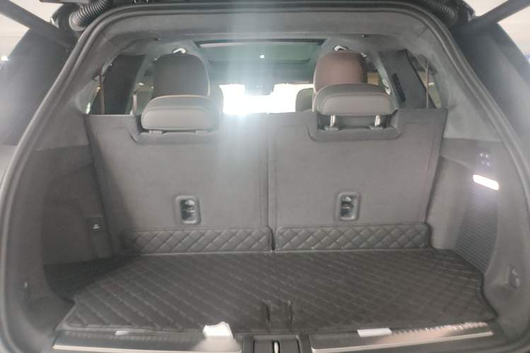 Used Nio ES8 2024 75 kWh Executive Edition Trunk