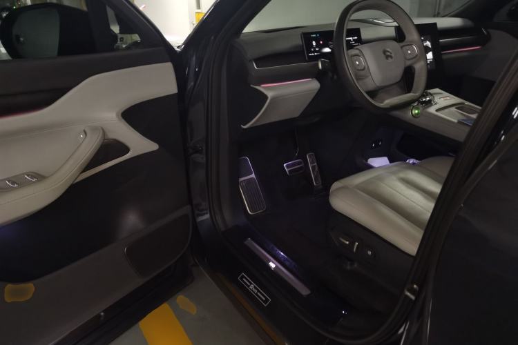 Used Nio ES8 2024 75 kWh Executive Edition Driver Seat