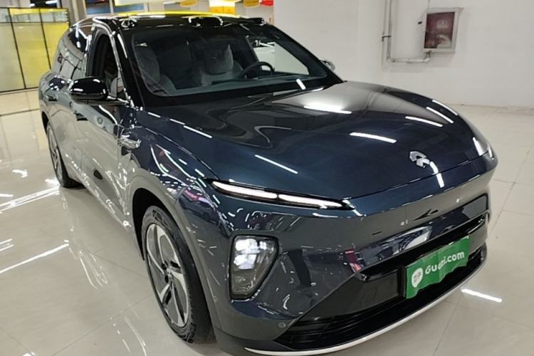 Used Nio ES8 2024 75 kWh Executive Edition Front Right 45 Deg
