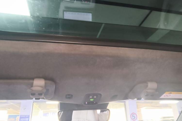 Used Nio ES8 2024 75 kWh Headliner